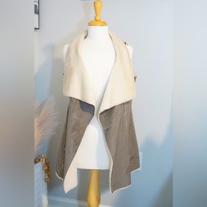 Dolce Cabo faux fur vest NWOT